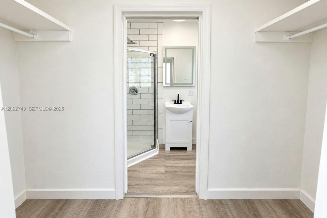 For Sale: $598,000 (3 beds, 3 baths, 1216 Square Feet)
