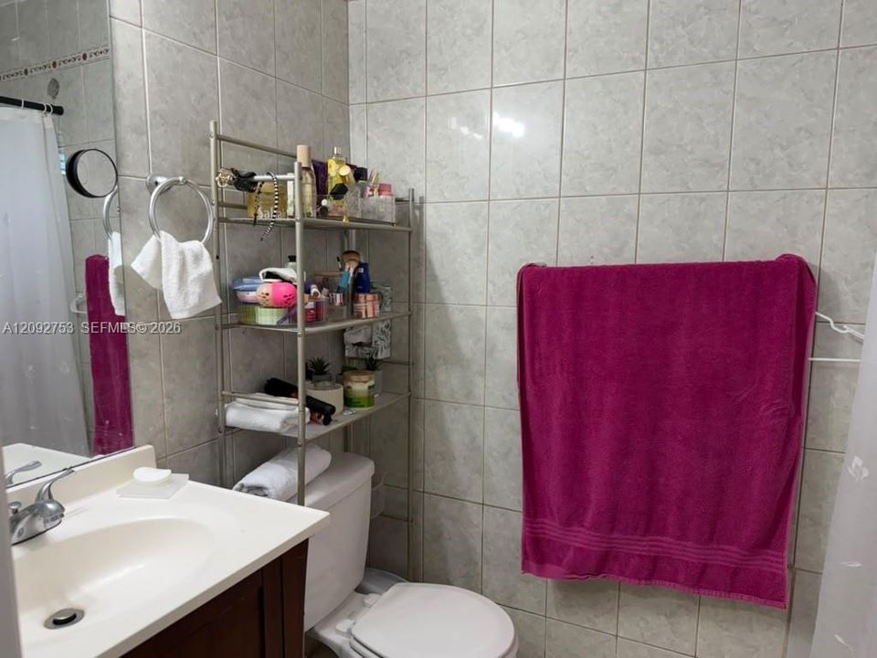 For Rent: $3,459 (3 beds, 2 baths, 1365 Square Feet)
