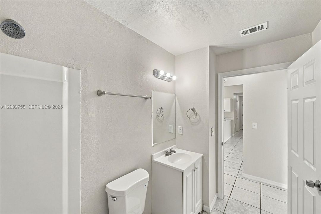 На продажу: $269,900 (3 спален, 2 ванн, 1156 Квадратных фут)