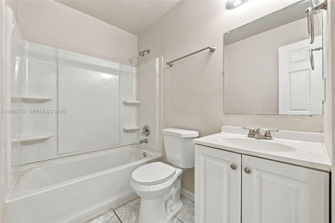 На продажу: $269,900 (3 спален, 2 ванн, 1156 Квадратных фут)
