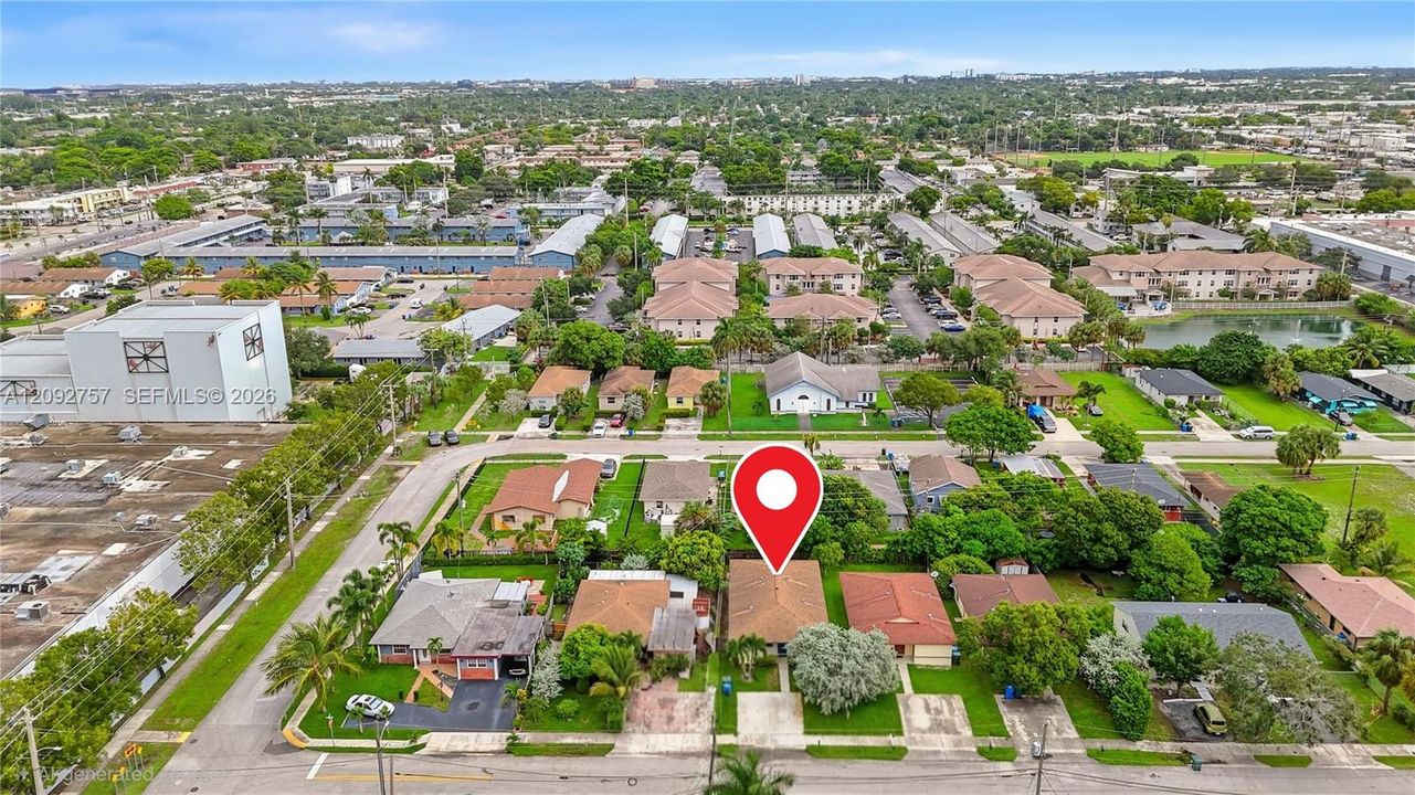 For Rent: $3,700 (4 beds, 2 baths, 1605 Square Feet)