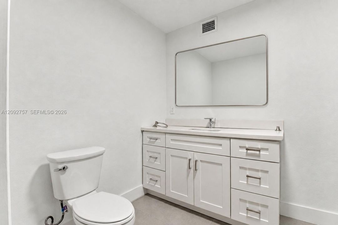 For Rent: $3,700 (4 beds, 2 baths, 1605 Square Feet)
