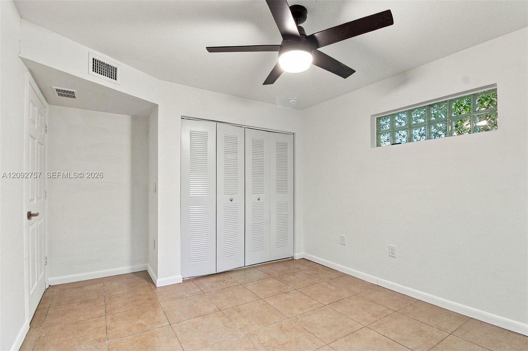 For Rent: $3,700 (4 beds, 2 baths, 1605 Square Feet)
