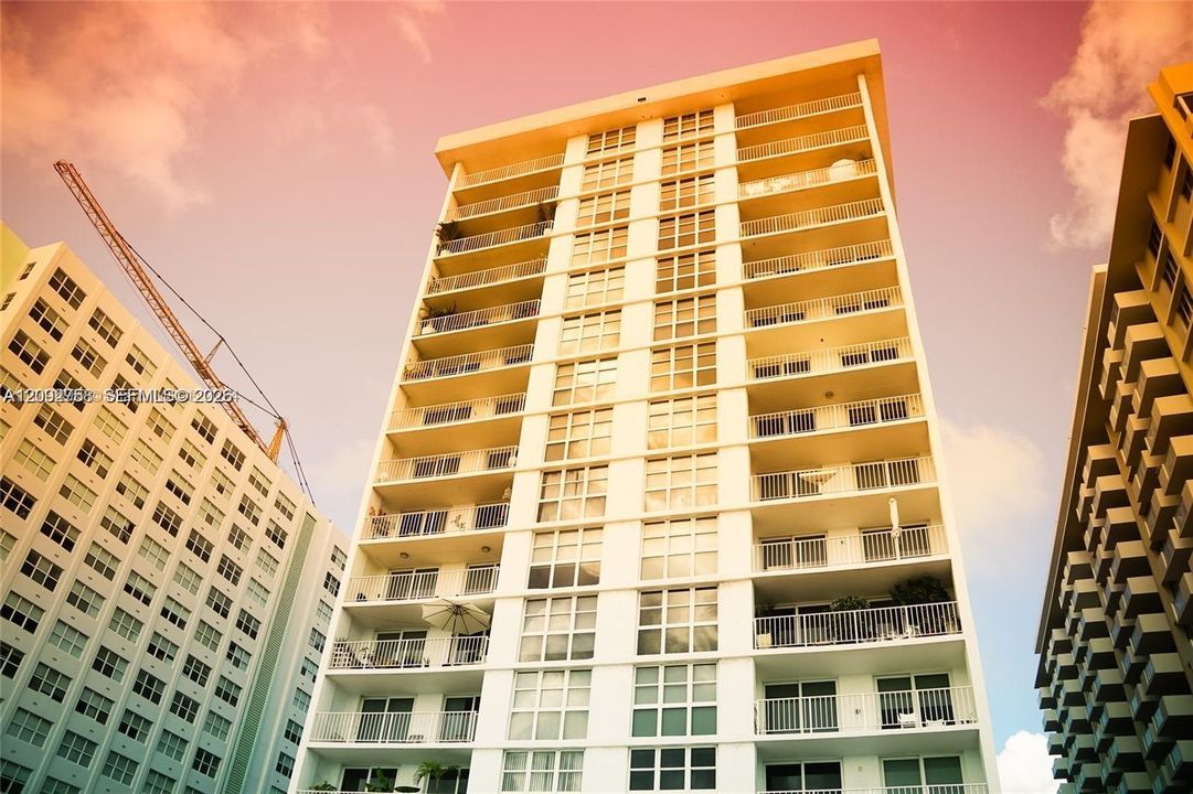 На продажу: $350,000 (1 спален, 1 ванн, 750 Квадратных фут)