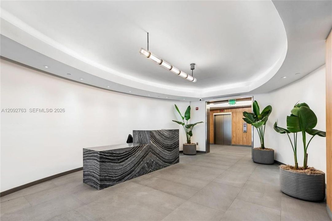 В аренду: $5,950 (0 спален, 0 ванн, 0 Квадратных фут)