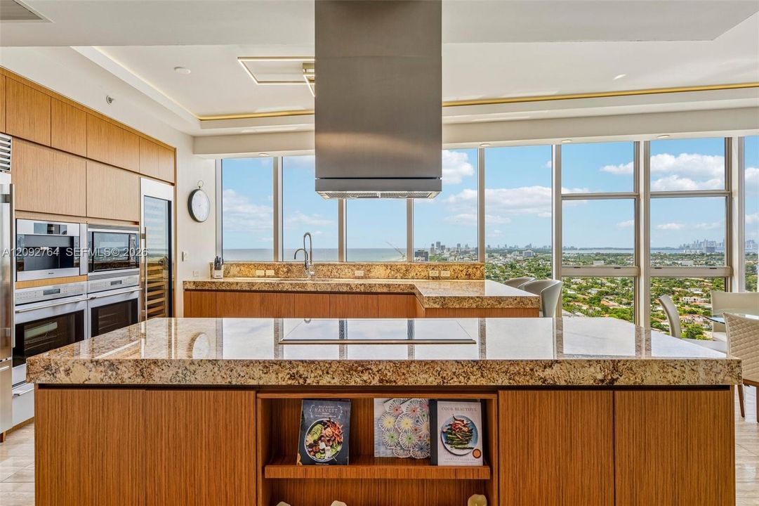 For Sale: $13,900,000 (3 beds, 3 baths, 3524 Square Feet)