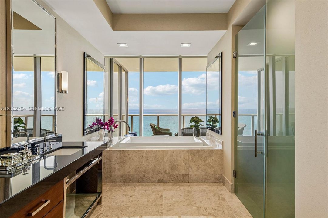 For Sale: $13,900,000 (3 beds, 3 baths, 3524 Square Feet)