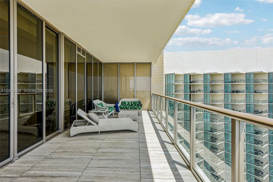 For Sale: $13,900,000 (3 beds, 3 baths, 3524 Square Feet)