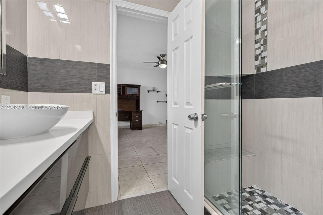На продажу: $679,000 (3 спален, 2 ванн, 1746 Квадратных фут)