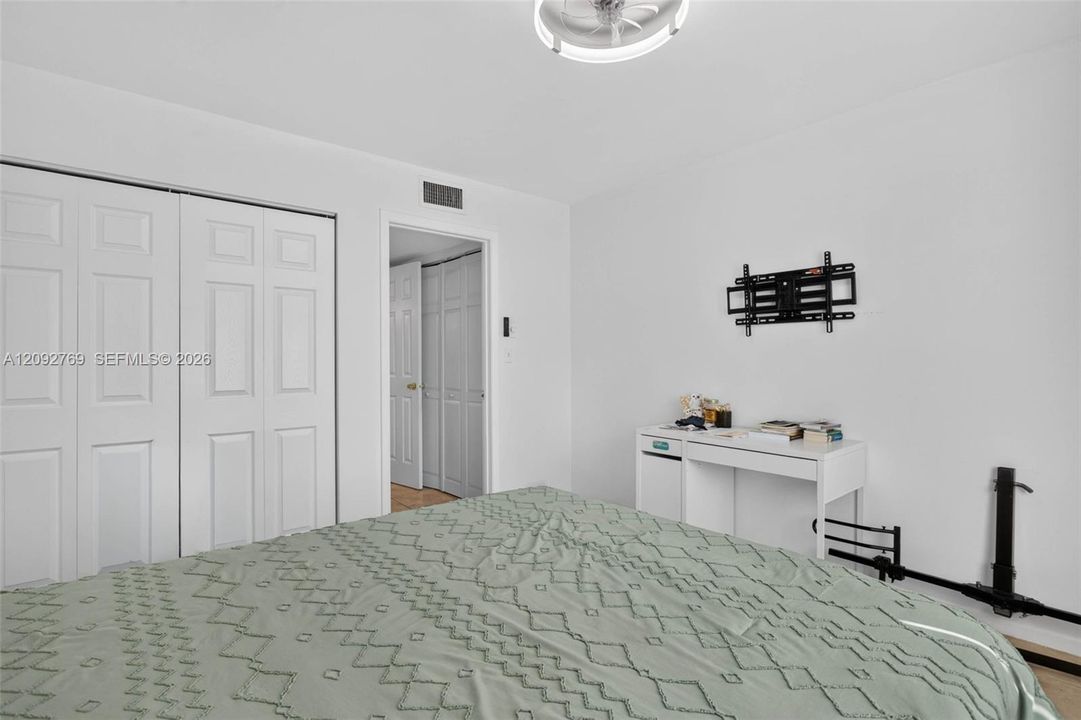 En Venta: $210,000 (2 camas, 2 baños, 920 Pies cuadrados)