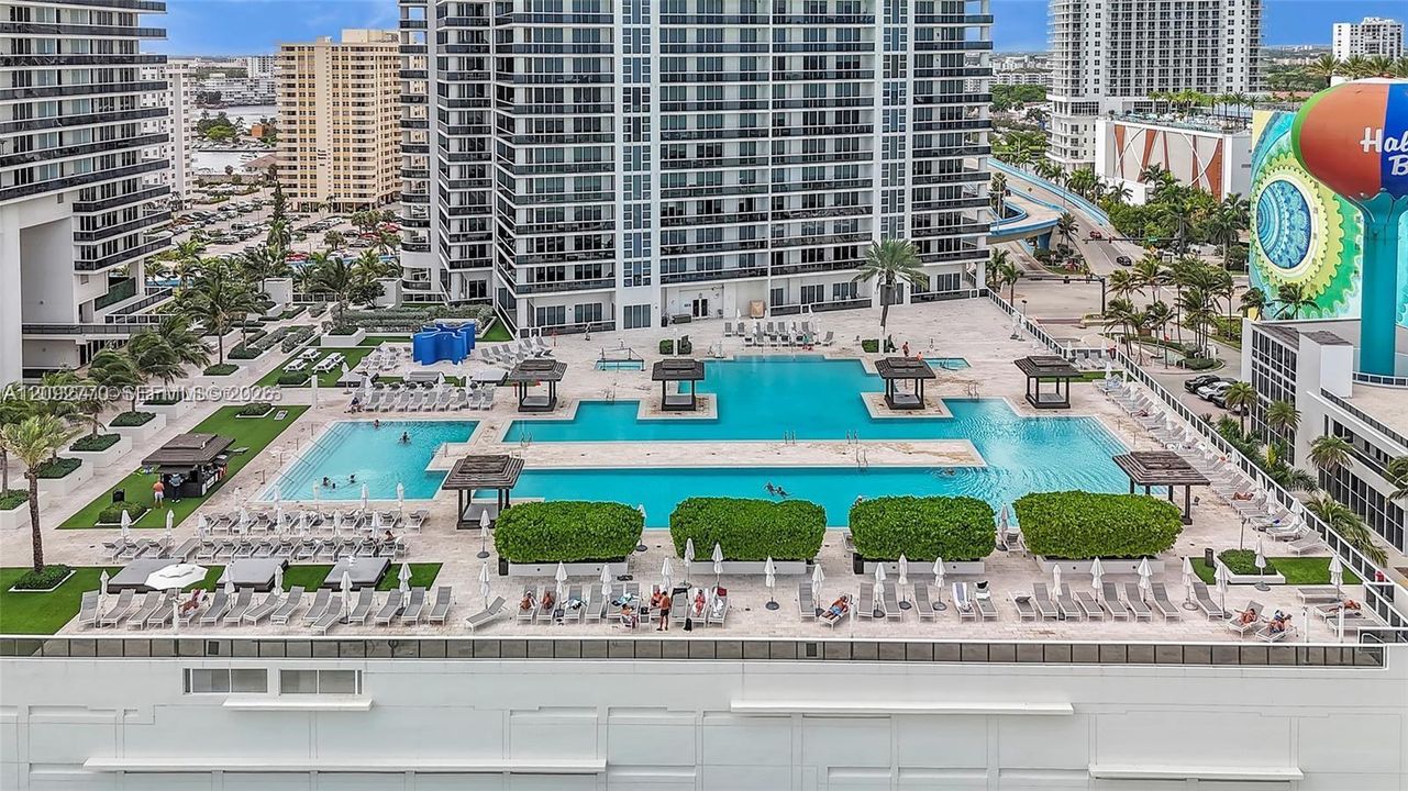 For Rent: $6,000 (2 beds, 2 baths, 1337 Square Feet)