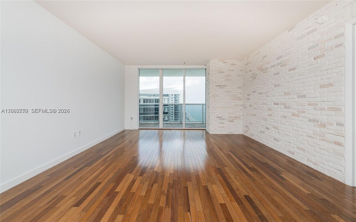 For Rent: $6,000 (2 beds, 2 baths, 1337 Square Feet)