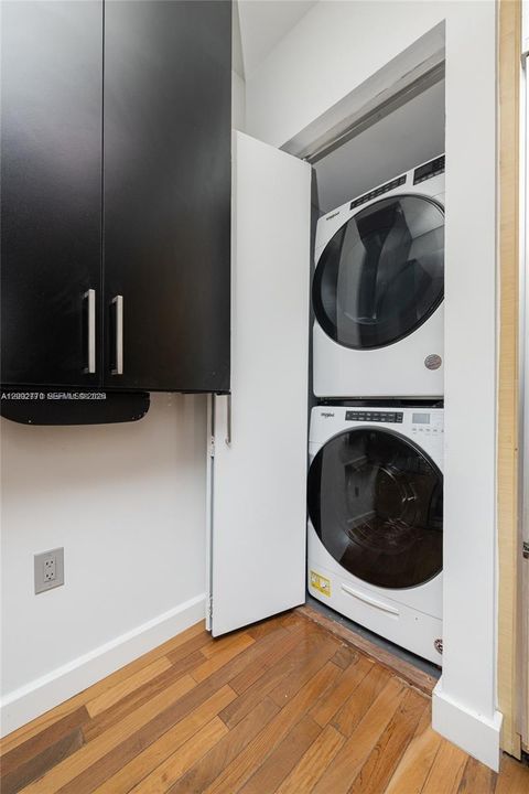 For Rent: $6,000 (2 beds, 2 baths, 1337 Square Feet)