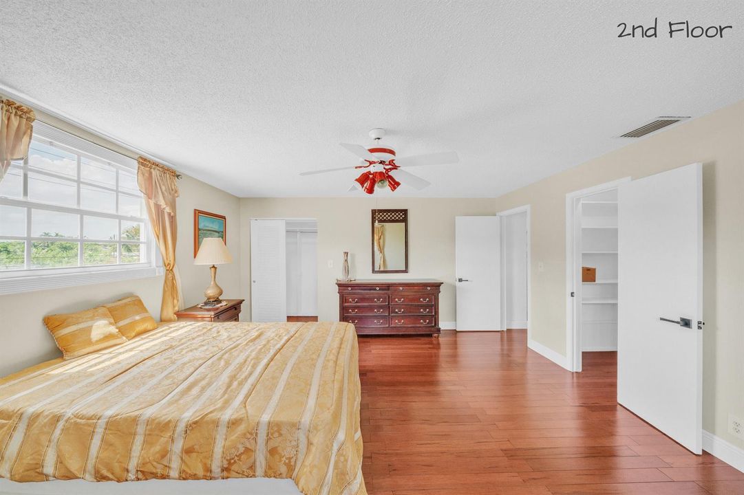 24 Guest Bedroom (3)
