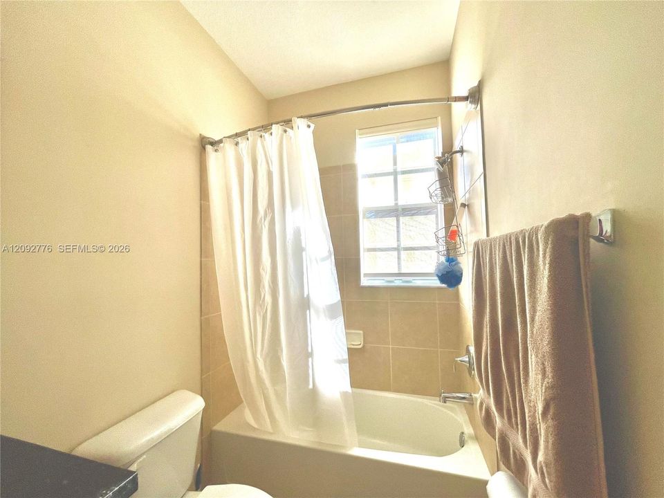 En Venta: $530,000 (3 camas, 3 baños, 1919 Pies cuadrados)