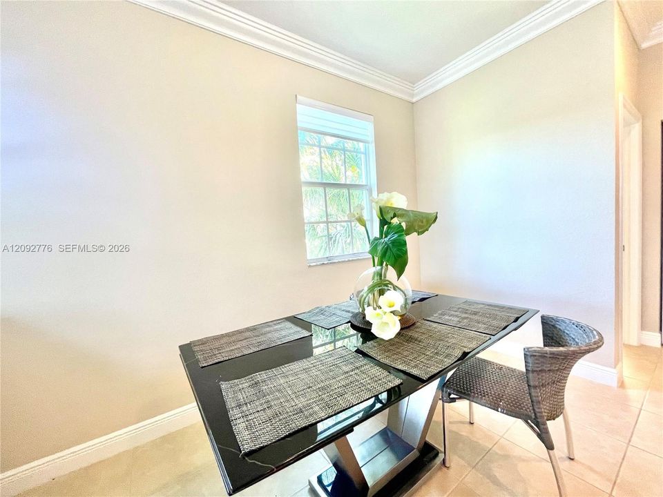 En Venta: $530,000 (3 camas, 3 baños, 1919 Pies cuadrados)