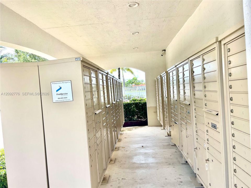 En Venta: $530,000 (3 camas, 3 baños, 1919 Pies cuadrados)