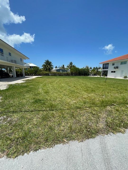 For Sale: $379,900 (7,500 sqft)