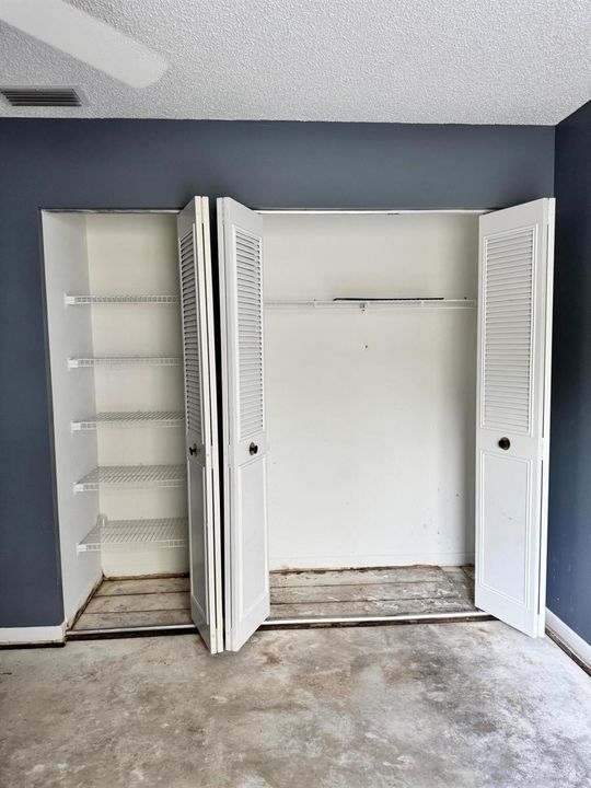 Guest Bed Closet