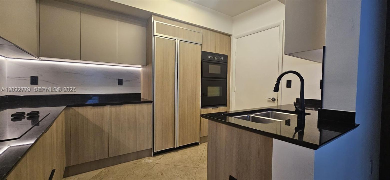 В аренду: $6,900 (2 спален, 2 ванн, 1591 Квадратных фут)
