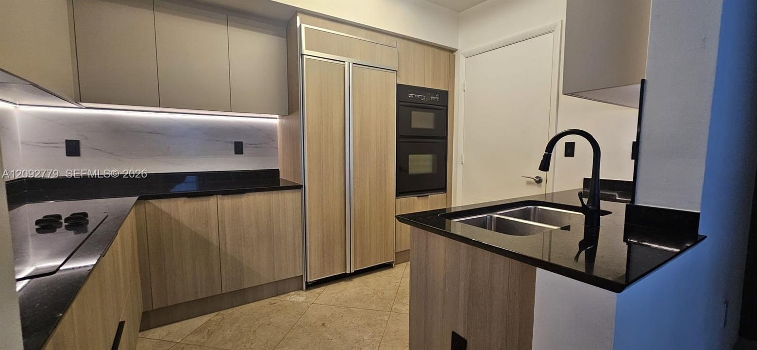 В аренду: $6,900 (2 спален, 2 ванн, 1591 Квадратных фут)