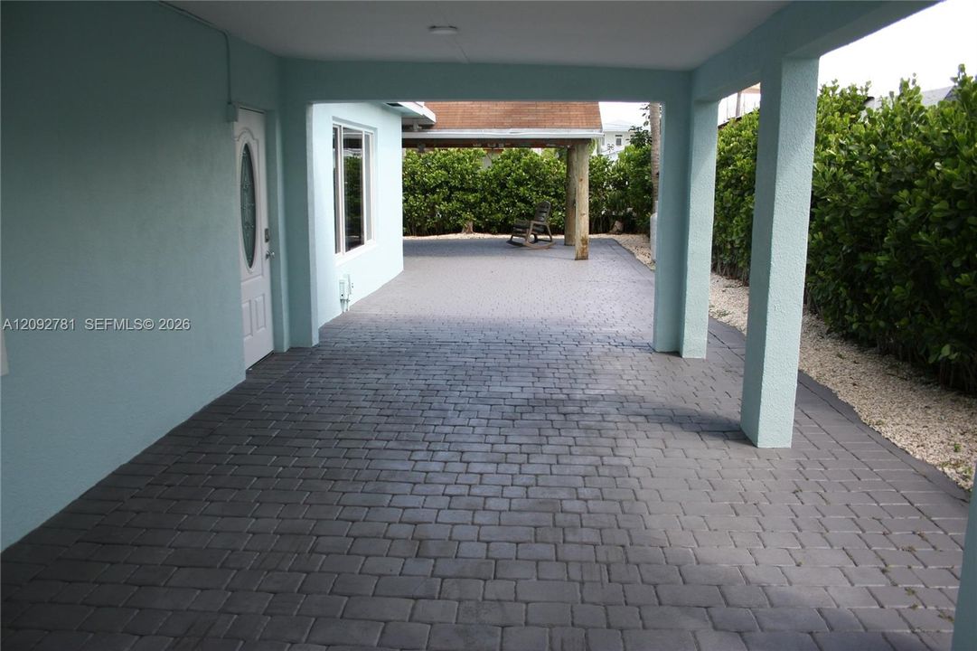 For Sale: $555,000 (3 beds, 2 baths, 410 Square Feet)