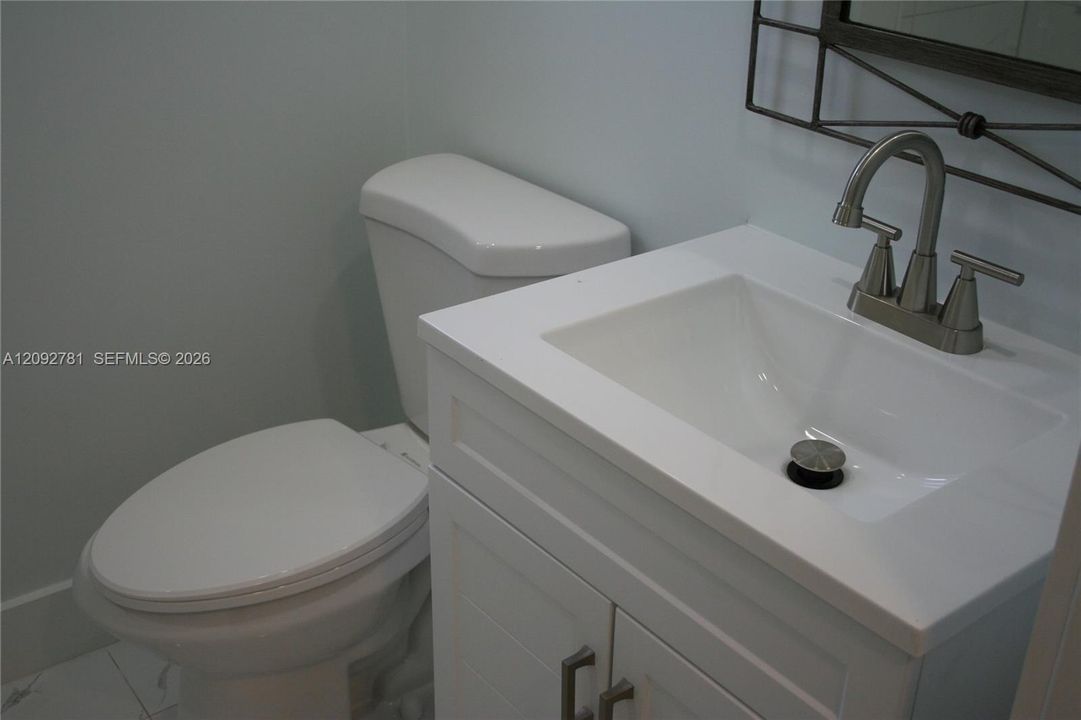 For Sale: $555,000 (3 beds, 2 baths, 410 Square Feet)