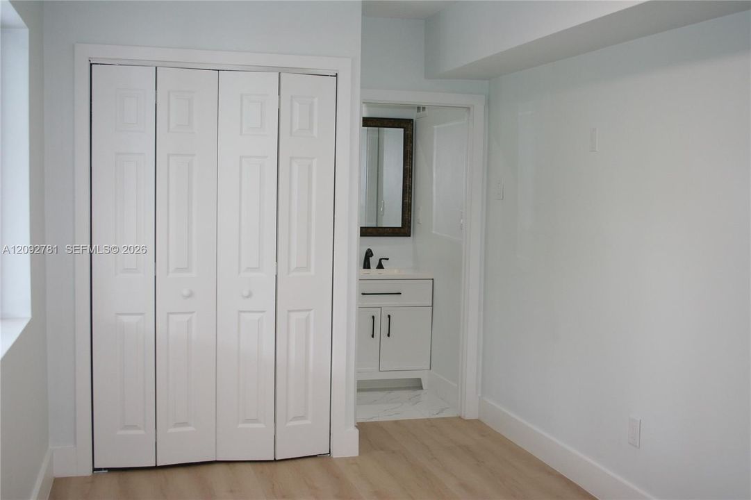 For Sale: $555,000 (3 beds, 2 baths, 410 Square Feet)