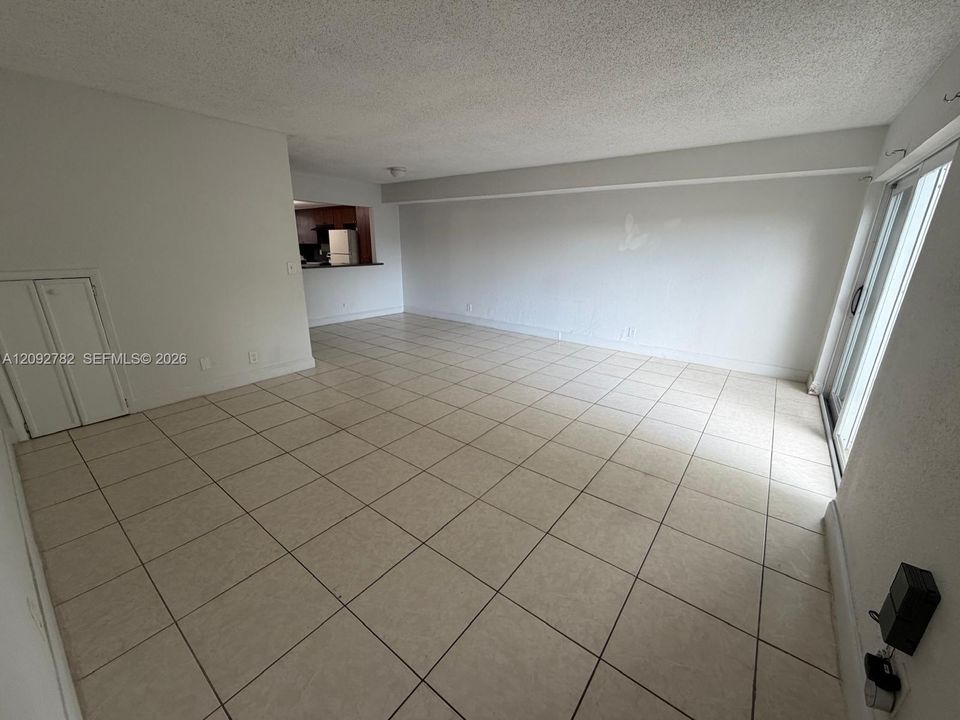 En Venta: $214,900 (3 camas, 2 baños, 1440 Pies cuadrados)