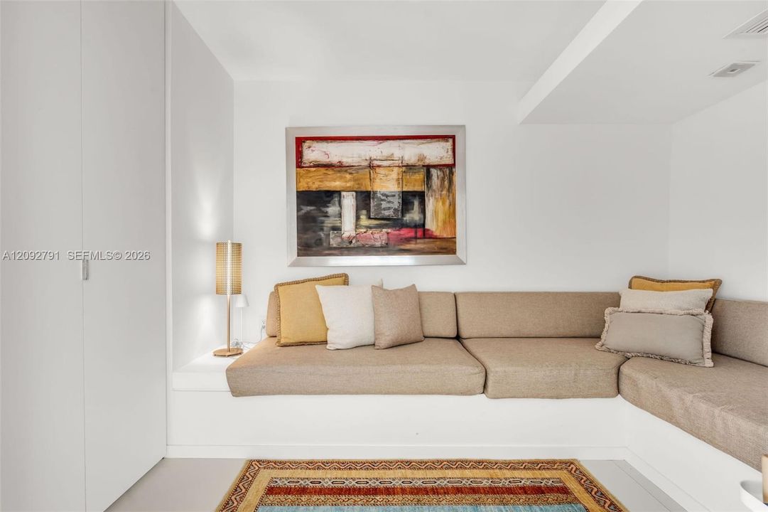 For Sale: $2,470,000 (2 beds, 2 baths, 1875 Square Feet)