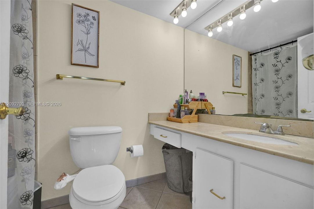 En Venta: $359,000 (1 camas, 1 baños, 910 Pies cuadrados)