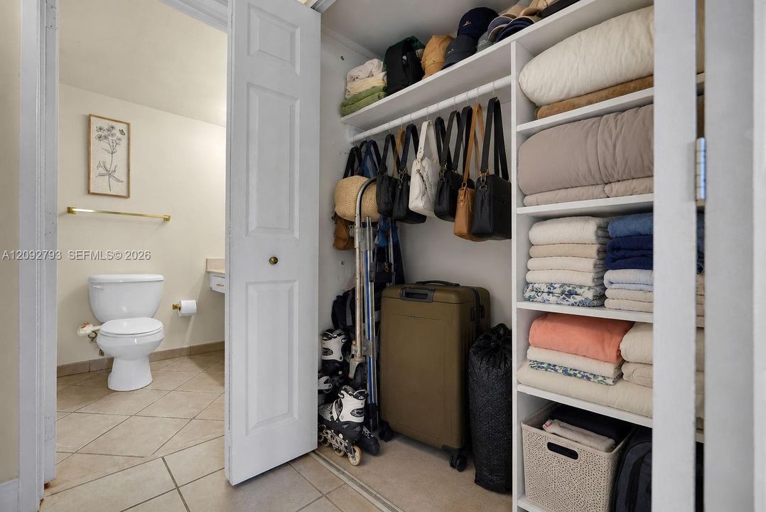 En Venta: $359,000 (1 camas, 1 baños, 910 Pies cuadrados)