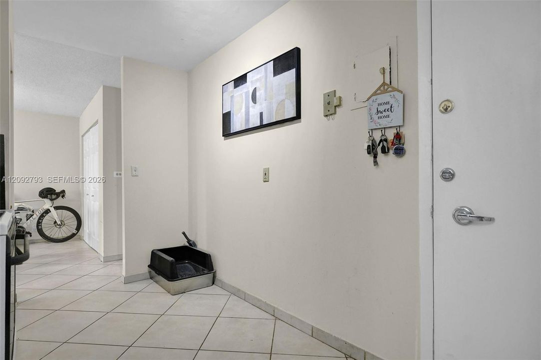En Venta: $359,000 (1 camas, 1 baños, 910 Pies cuadrados)