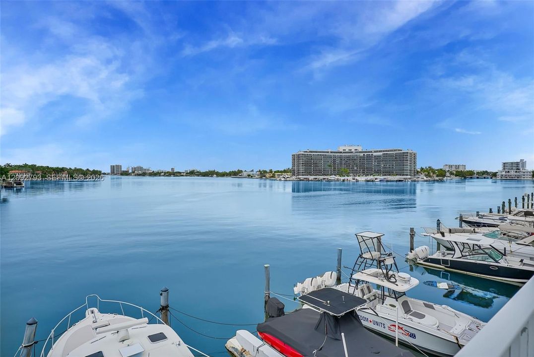 En Venta: $359,000 (1 camas, 1 baños, 910 Pies cuadrados)