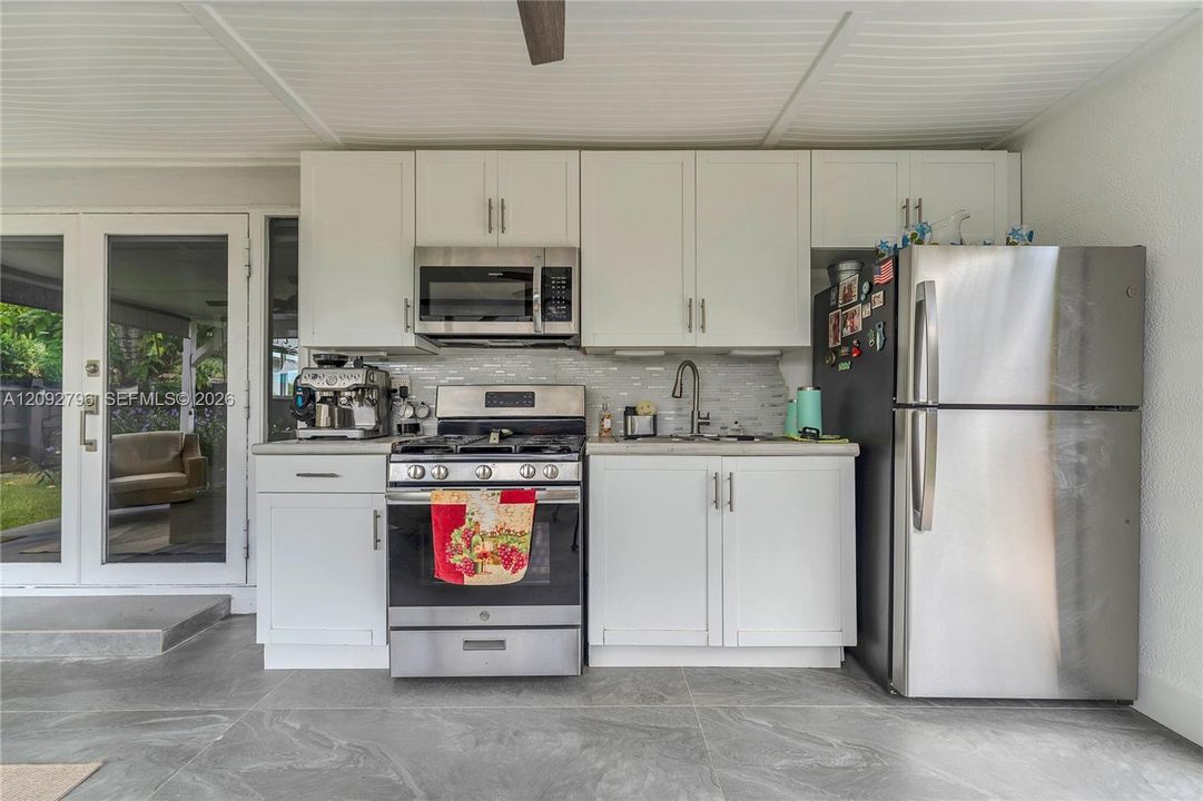 For Rent: $3,700 (3 beds, 2 baths, 1536 Square Feet)