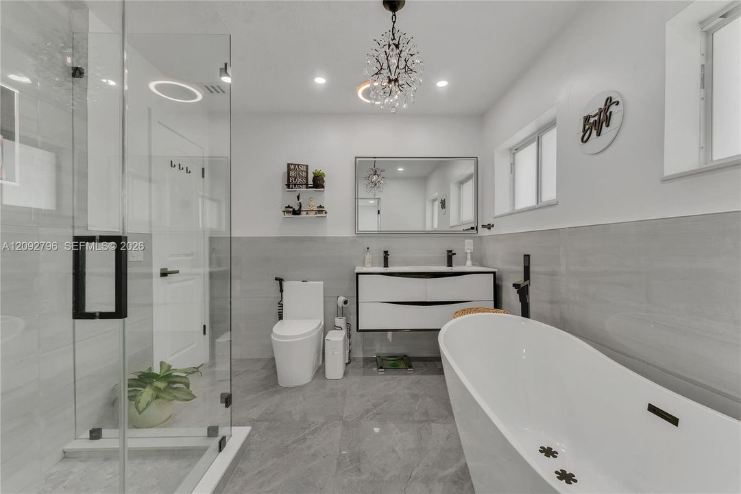 For Rent: $3,700 (3 beds, 2 baths, 1536 Square Feet)