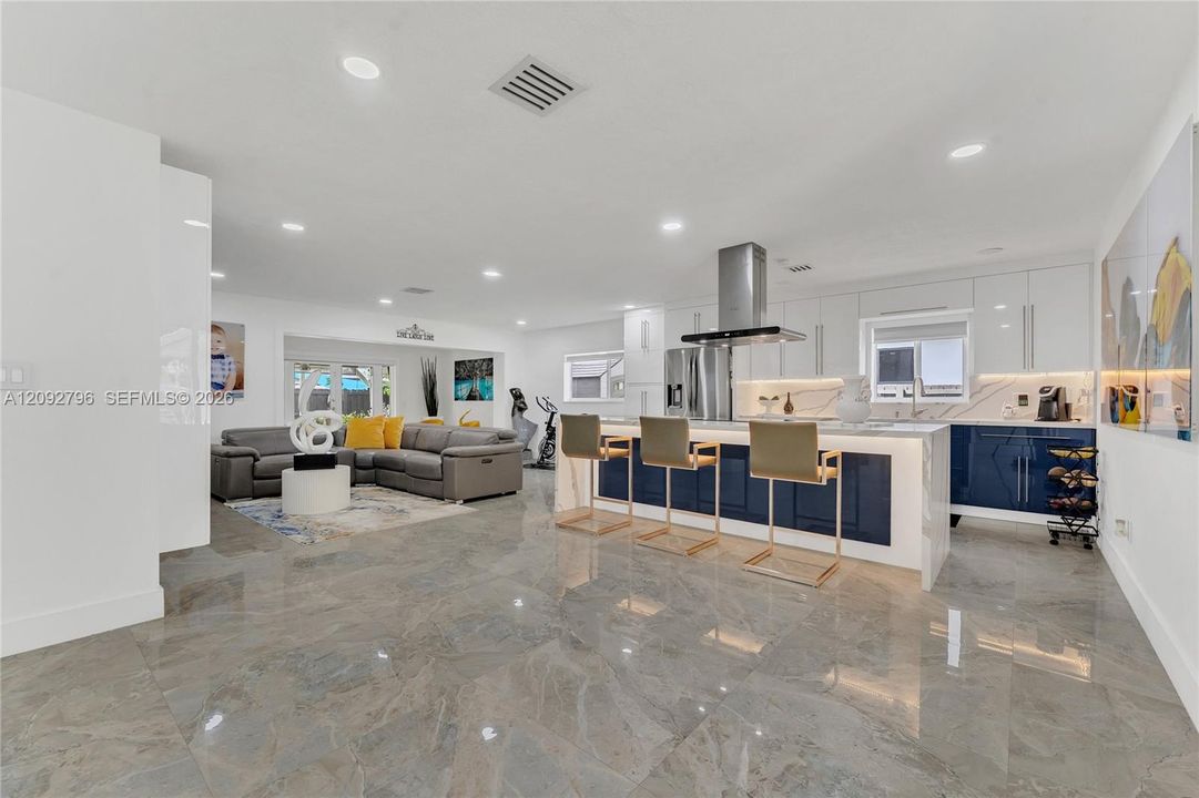For Rent: $3,700 (3 beds, 2 baths, 1536 Square Feet)