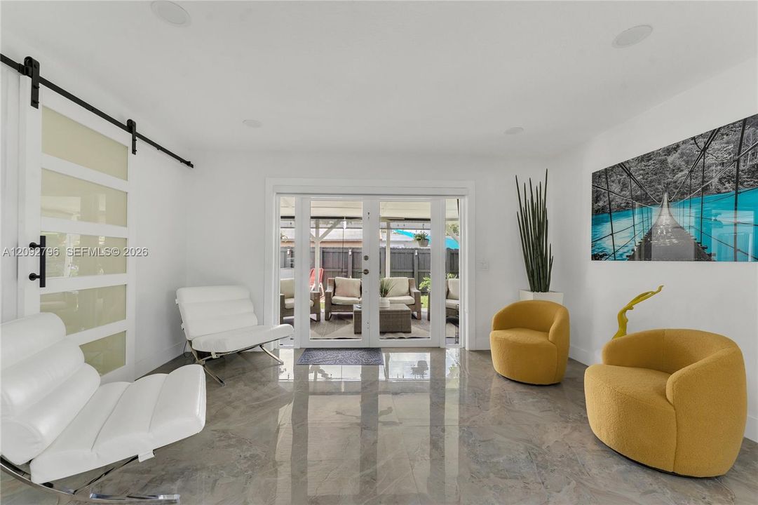 For Rent: $3,700 (3 beds, 2 baths, 1536 Square Feet)