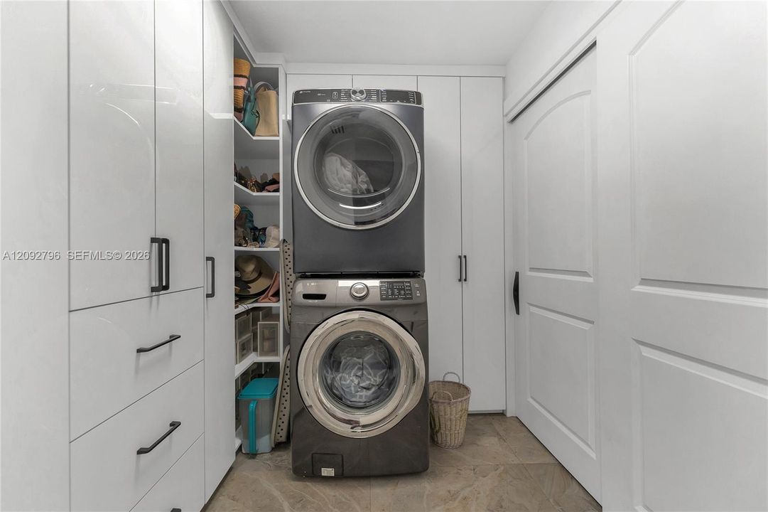 For Rent: $3,700 (3 beds, 2 baths, 1536 Square Feet)