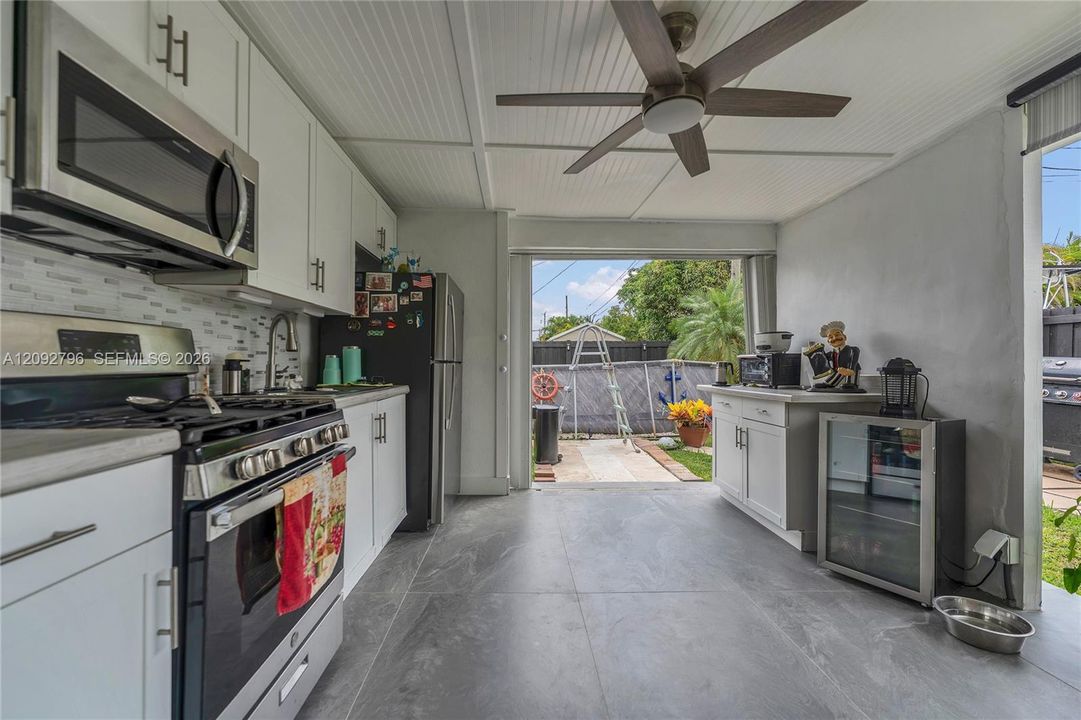 For Rent: $3,700 (3 beds, 2 baths, 1536 Square Feet)