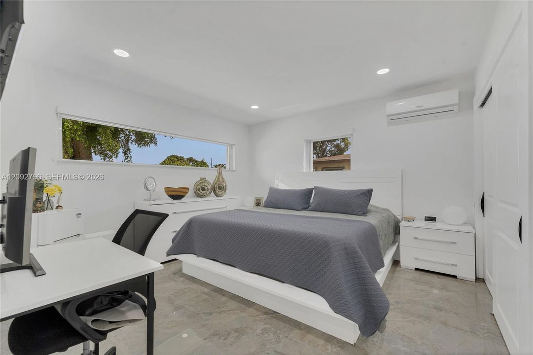 For Rent: $3,700 (3 beds, 2 baths, 1536 Square Feet)