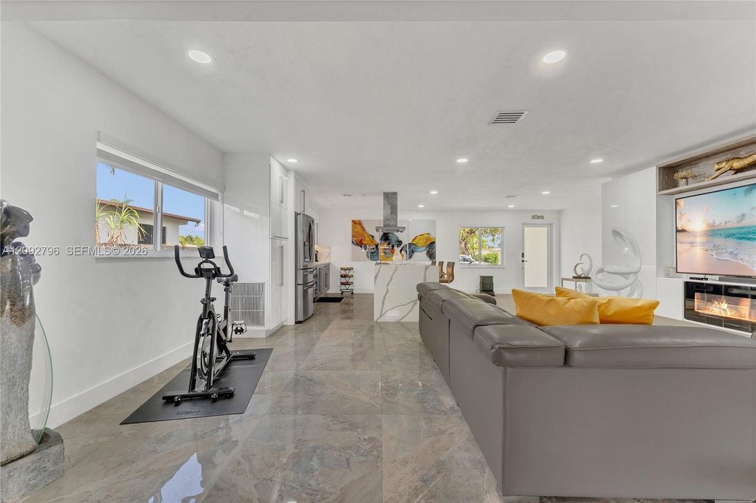 For Rent: $3,700 (3 beds, 2 baths, 1536 Square Feet)