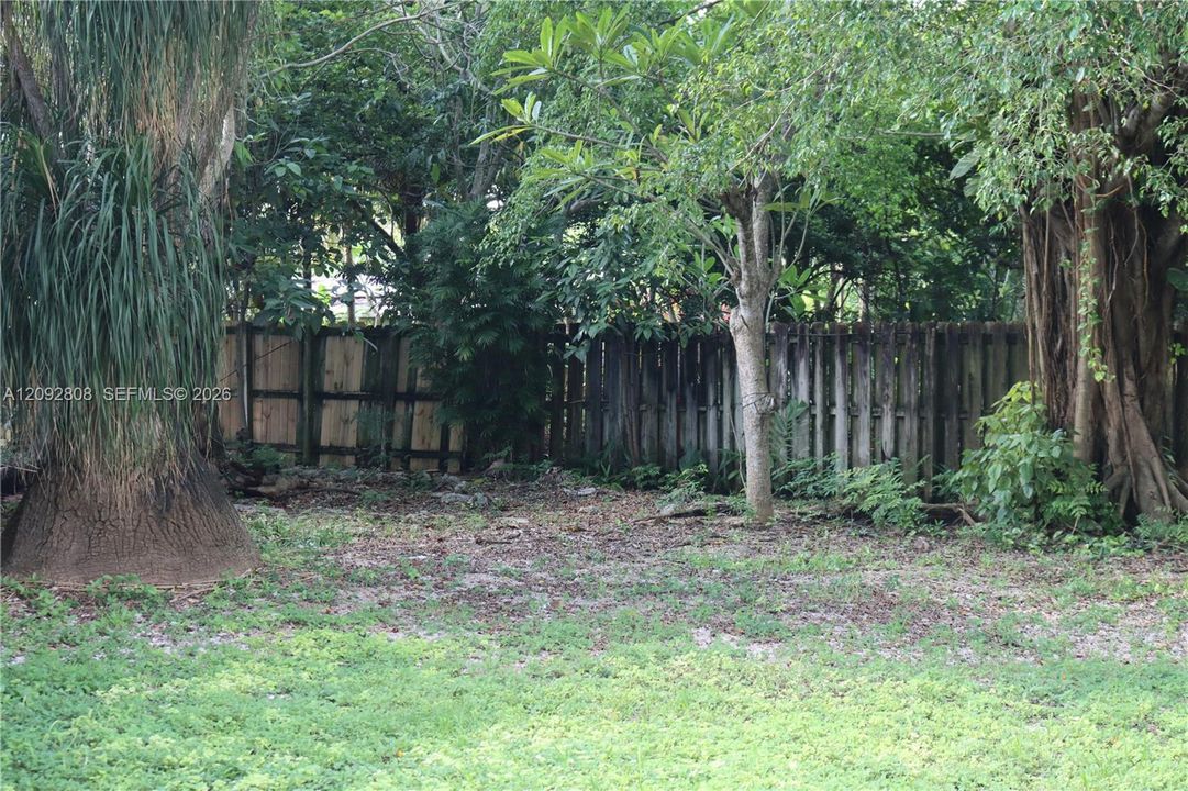 En Venta: $650,000 (4 camas, 2 baños, 1608 Pies cuadrados)