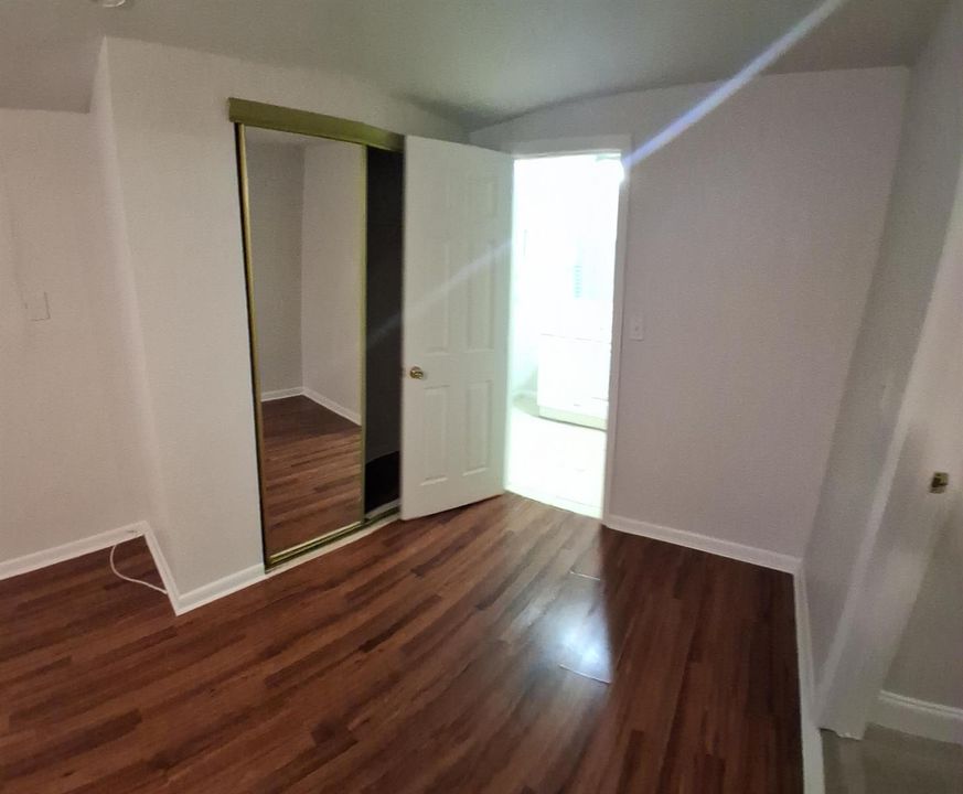 Master bedroom2