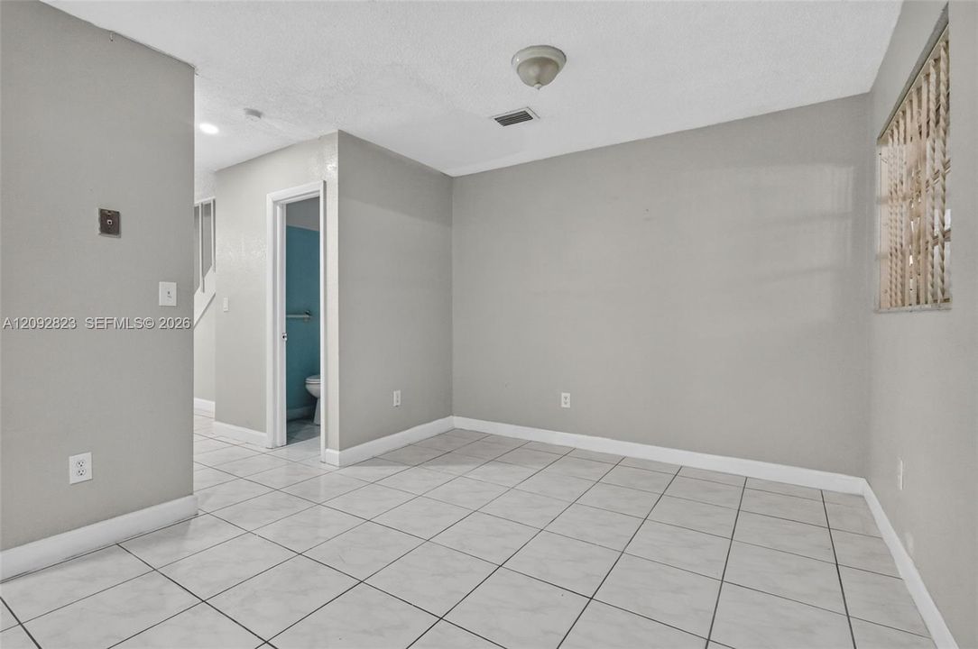 En Venta: $274,888 (2 camas, 2 baños, 1085 Pies cuadrados)