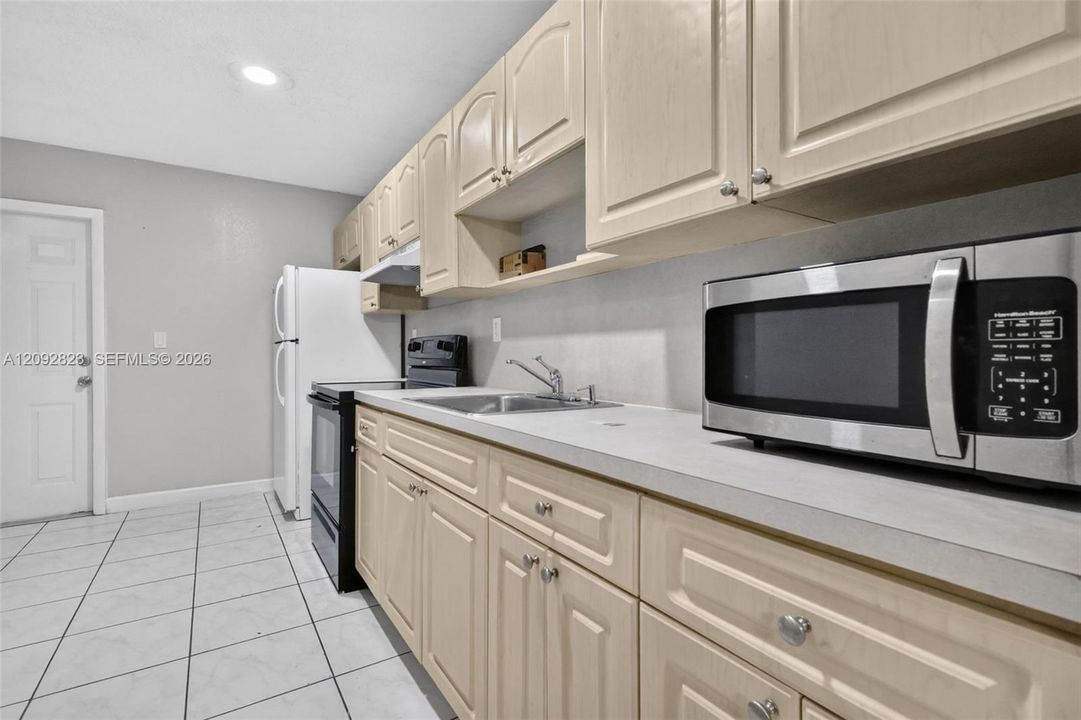 En Venta: $274,888 (2 camas, 2 baños, 1085 Pies cuadrados)
