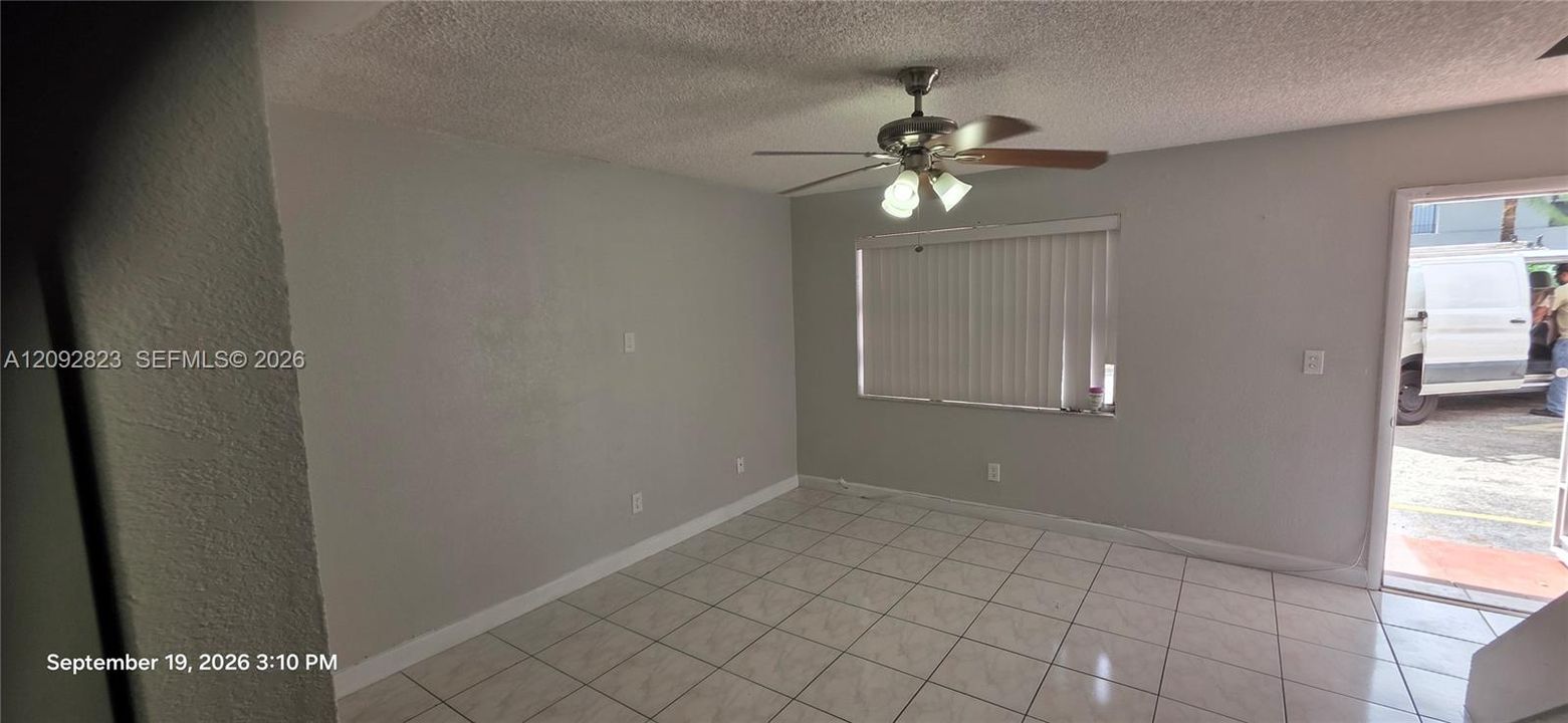 En Venta: $274,888 (2 camas, 2 baños, 1085 Pies cuadrados)