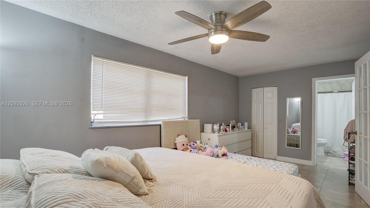 For Sale: $629,000 (3 beds, 2 baths, 1181 Square Feet)