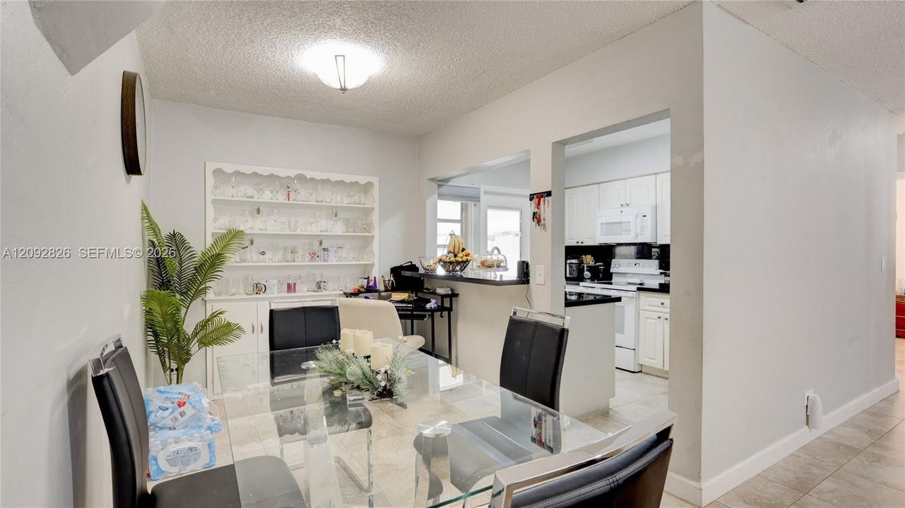 For Sale: $629,000 (3 beds, 2 baths, 1181 Square Feet)