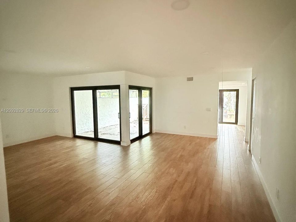 En Renta: $3,499 (4 camas, 3 baños, 1914 Pies cuadrados)